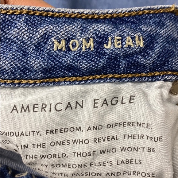 American Eagle Mom Jeans, Size 6 - Picture 3 of 7